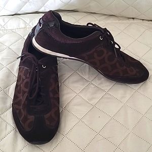 Coach Kelbie size 10M